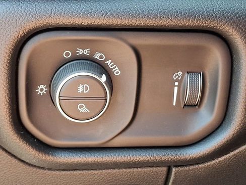 Used 2023 RAM 1500 Big Horn AWD/4WD image 26