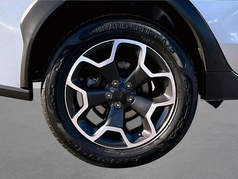 Used 2013 Subaru Crosstrek 2.0i Premium image 8