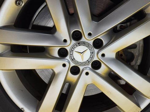 Used 2016 Mercedes-Benz GL 450 4MATIC w/ Premium I Package image 10