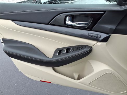 Used 2023 Nissan Maxima Platinum FWD image 20