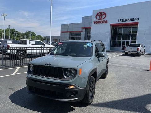Used 2018 Jeep Renegade Altitude w/ Safety & Security Group AWD/4WD image 1