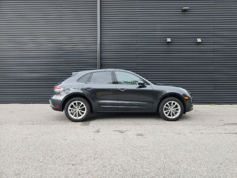 New 2025 Porsche Macan image 8