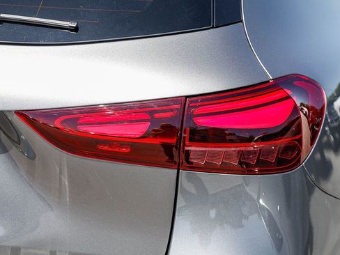 Certified 2025 Mercedes-Benz GLA 250 image 8