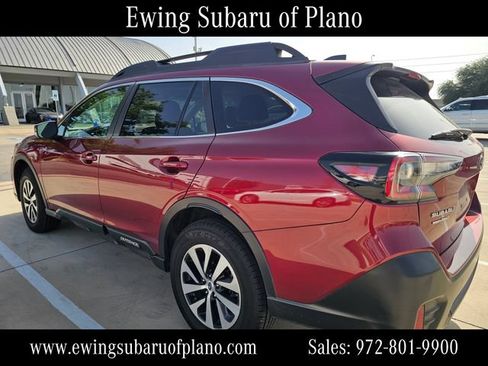Used 2022 Subaru Outback Premium AWD/4WD image 3