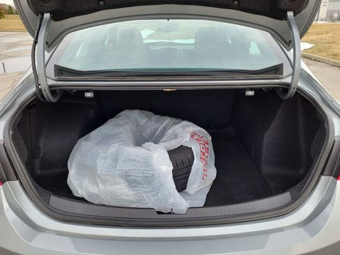 Used 2025 Chevrolet Malibu LT image 9