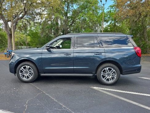 Certified 2025 Ford Expedition Active AWD/4WD image 8
