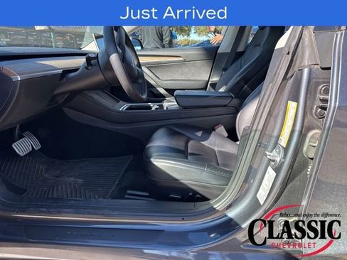 Used 2022 Tesla Model 3 Performance image 10