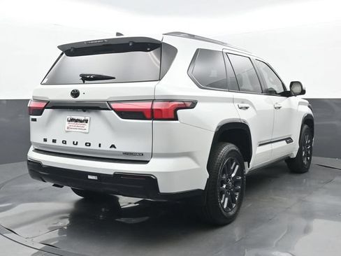 Used 2025 Toyota Sequoia Platinum AWD/4WD image 22