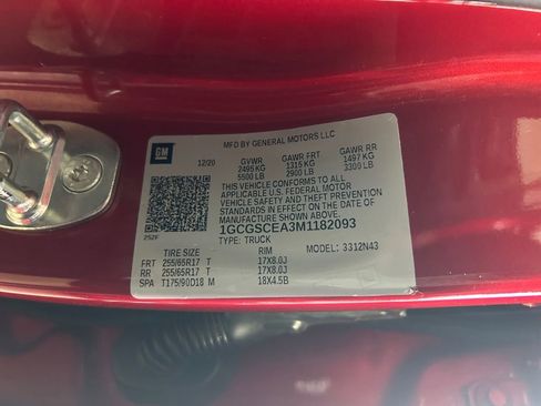 Used 2021 Chevrolet Colorado LT w/ LT Convenience Package image 34