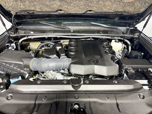 Used 2023 Toyota 4Runner Limited image 23