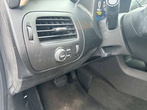 Used 2012 Chevrolet Volt Premium w/ Premium Trim Package image 21