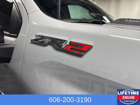 Used 2024 Chevrolet Silverado 2500 ZR2 w/ Technology Package image 7
