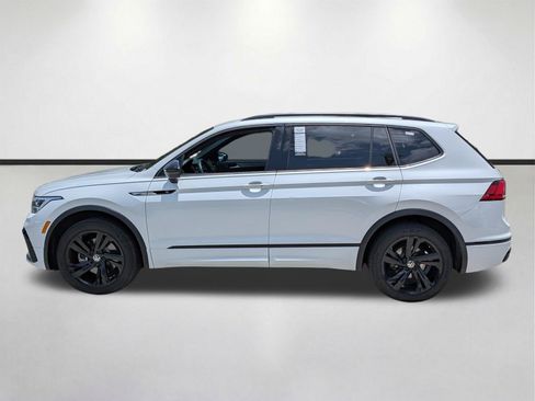 Used 2023 Volkswagen Tiguan SE R-Line FWD image 6
