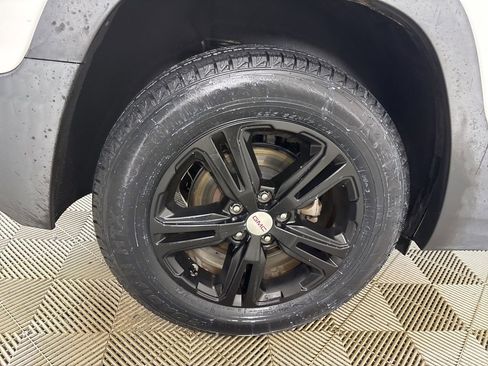 Used 2018 GMC Terrain SLE image 31