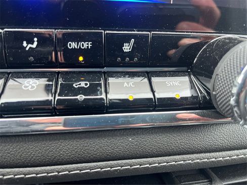 Used 2023 Chevrolet Colorado LT w/ LT Convenience Package III image 39