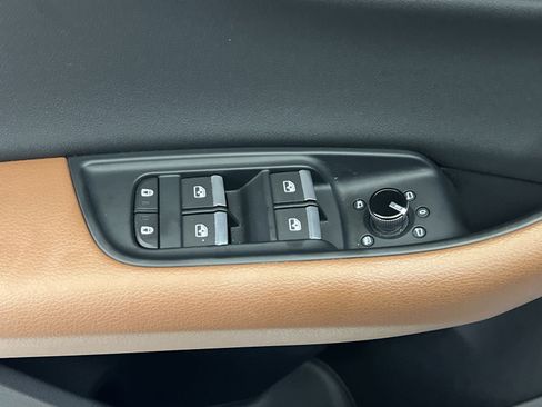 Used 2020 Audi Q8 Premium Plus AWD/4WD image 14