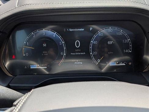 Used 2025 Jeep Grand Cherokee Overland w/ Luxury Tech Group IV AWD/4WD image 11