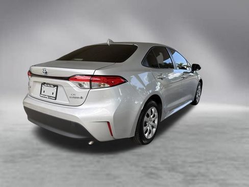 Used 2023 Toyota Corolla LE FWD image 3