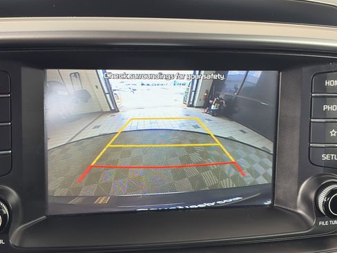 Used 2020 Kia Sorento EX AWD/4WD image 22