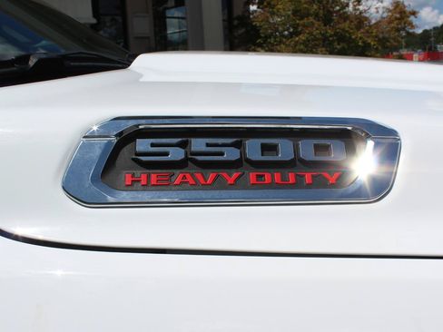 Used 2025 RAM 5500 4x4 Crew Cab image 46