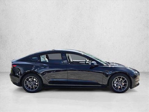 Used 2023 Tesla Model 3 Standard Range RWD image 4