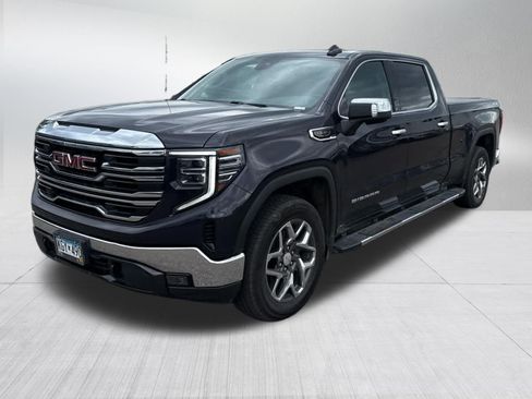 Used 2023 GMC Sierra 1500 SLT w/ SLT Premium Package AWD/4WD image 3