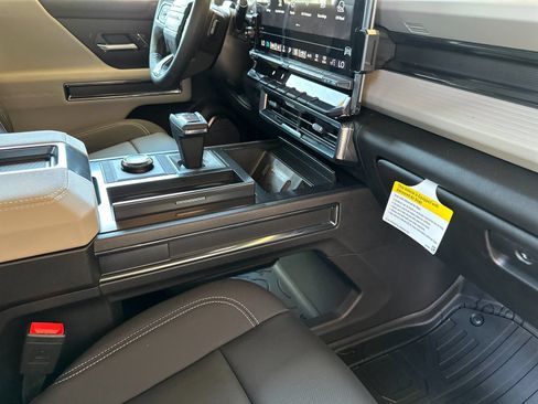 New 2026 GMC Hummer EV 4x4 Crew Cab image 15