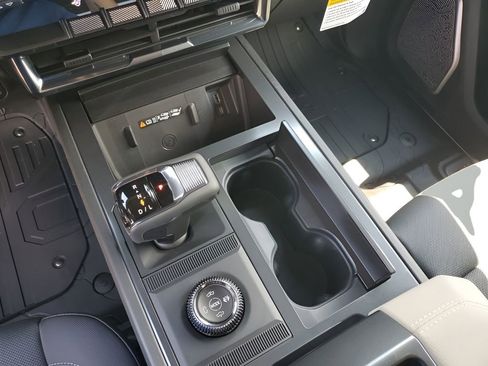 New 2026 GMC Hummer EV 4x4 Crew Cab image 40