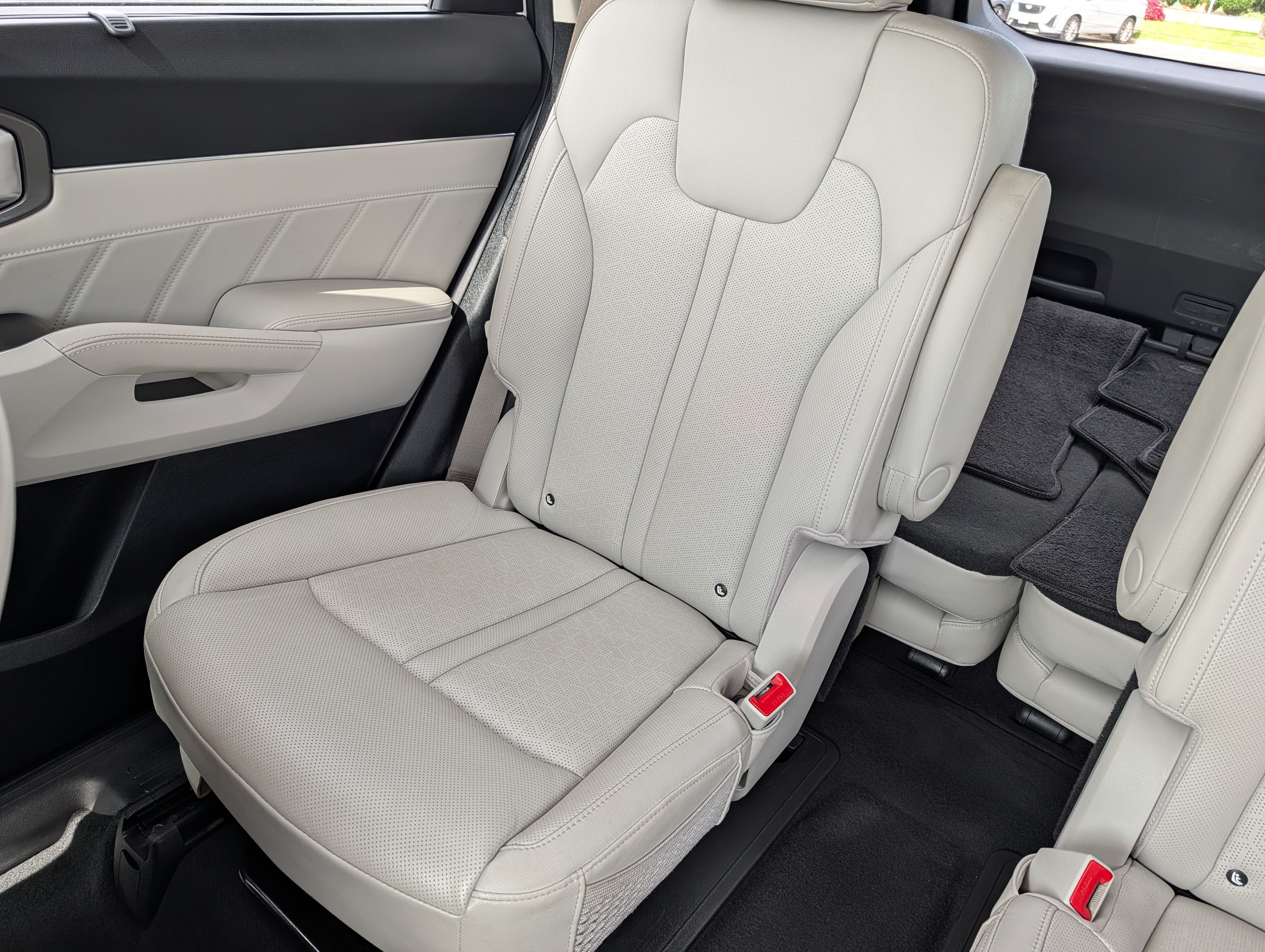 Certified 2023 Kia Sorento SX Prestige AWD/4WD image 12