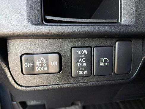 Used 2019 Toyota Tacoma TRD Off-Road image 37