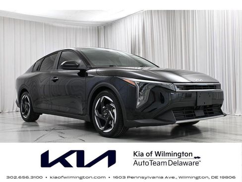 Used 2025 Kia K4 EX FWD image 1