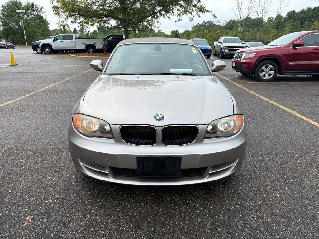 Used 2011 BMW 128i Convertible RWD image 4