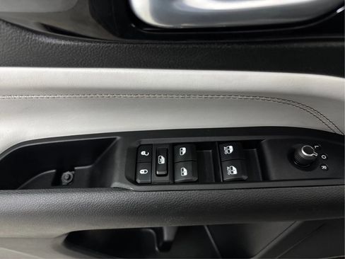 Used 2022 Jeep Compass Limited w/ Sun and Sound Group AWD/4WD image 40
