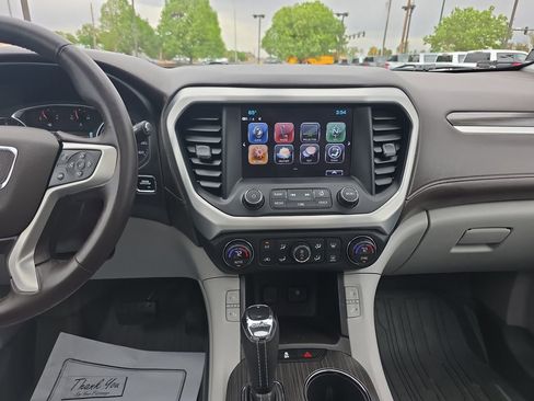 Used 2017 GMC Acadia SLT AWD/4WD image 17