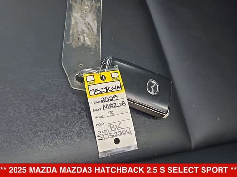 Used 2025 MAZDA MAZDA3 s Sport FWD image 34