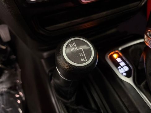 Used 2021 Jeep Gladiator Sport AWD/4WD image 29