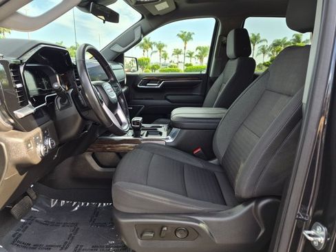 Used 2023 GMC Sierra 1500 Elevation w/ Preferred Package AWD/4WD image 15