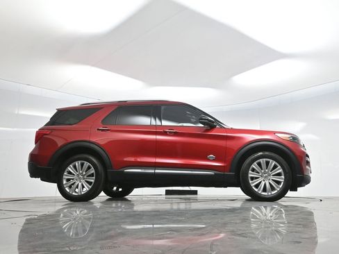 Used 2024 Ford Explorer King Ranch w/ Technology Package AWD/4WD image 56