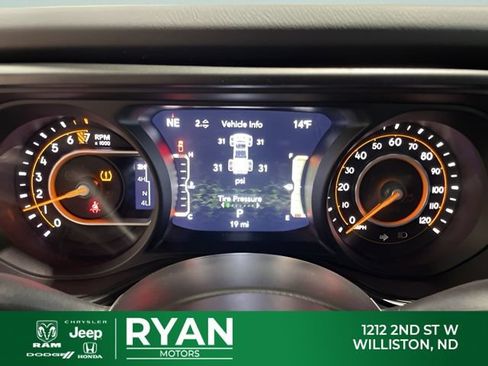 New 2026 Jeep Gladiator Mojave w/ Technology Group AWD/4WD image 24