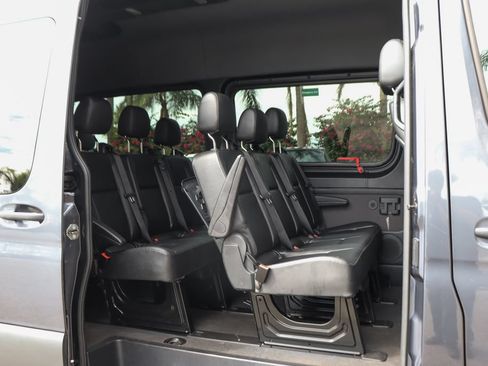 Used 2024 Mercedes-Benz Sprinter 2500 image 12