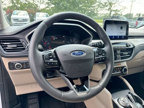 Used 2022 Ford Escape SEL AWD/4WD image 11