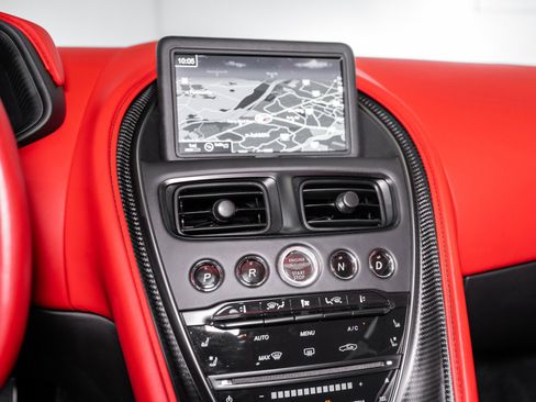 Used 2023 Aston Martin DB11 V8 Coupe image 23