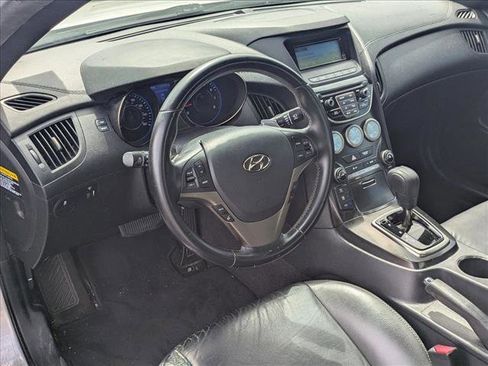 Used 2013 Hyundai Genesis 2.0T image 8