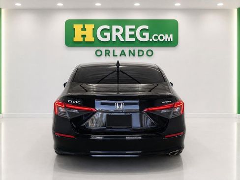 Used 2022 Honda Civic Sport image 8