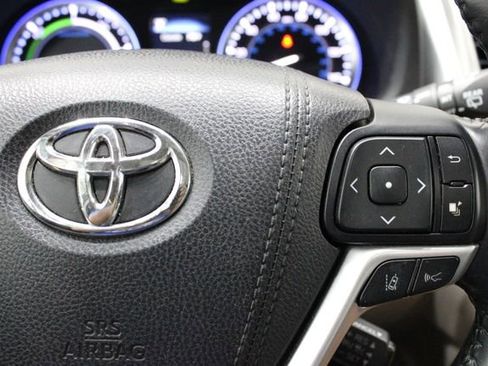 Used 2017 Toyota Highlander Limited Platinum image 21