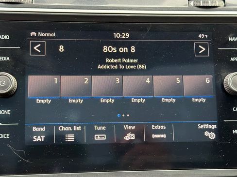 Used 2018 Volkswagen Tiguan SEL image 20