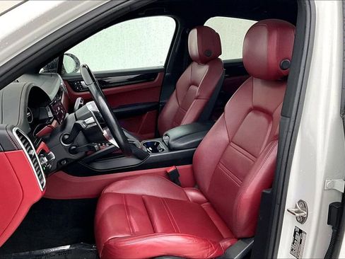 Used 2022 Porsche Cayenne S AWD/4WD image 31
