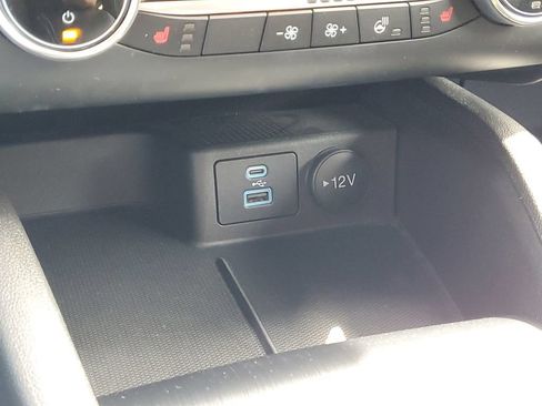Certified 2023 Ford Escape Active AWD/4WD image 31