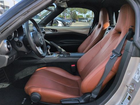 Used 2023 MAZDA MX-5 Miata Grand Touring RWD image 15