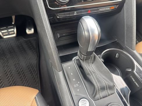 Used 2023 Volkswagen Atlas Cross Sport SEL Premium R-Line image 19